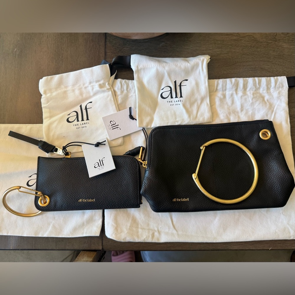 Alf the Label-*Brand New Carabiner Capsule